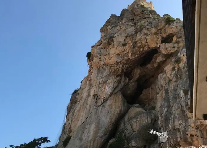 アパート Saraceni 20 チェファル