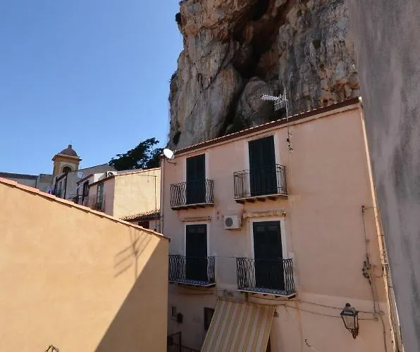 Saraceni 20 アパート *